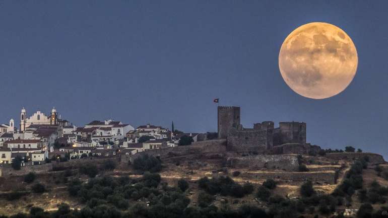 Superlua de agosto de 2015 sobre Reguengos de Monsaraz