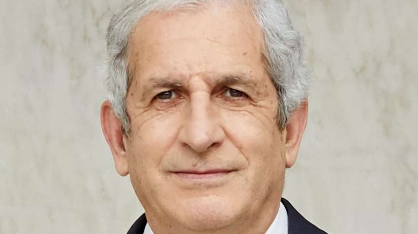 "Quando nós falamos de reforma do Estado, normalmente tendemos a identificar com a reforma dada dos serviços públicos, com tornar as coisas mais simples, [mas] é muito mais do que isso", afirmou Tavares