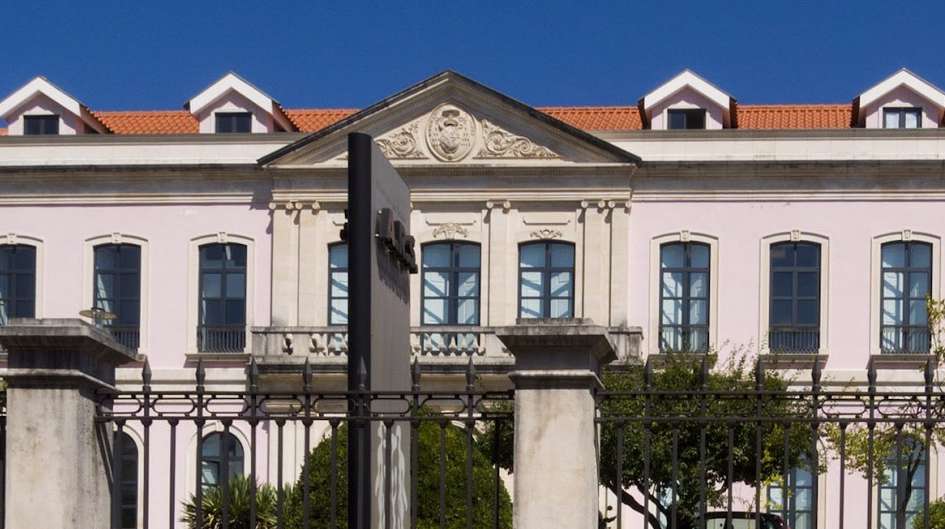 A "grande maioria destes casos foi identificada retrospetivamente, correspondendo a situações em que os sintomas surgiram entre 25 e 31 de julho", segundo comunicado