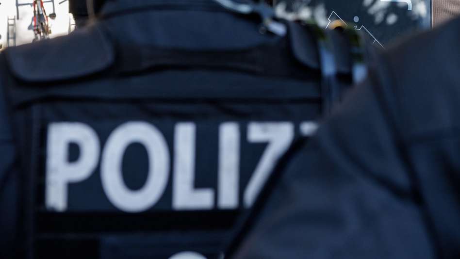 epa11438473 Police officers stand in front of the courthouse as Bjoern Hoecke (not pictured), former history teacher and current leader of the far-right Alternative for Germany (AfD) party in Thuringia for the second day of his trial during what is expected to be the last day of his second trial for using a banned Nazi-era slogan in Halle, Germany, 26 June 2024. Prosecutors accuse Hoecke of having concluded a political rally in Gera in 2023 by yelling out 'Alles fuer . . . " and letting the crowd complete it with ". . . Deutschland' ('Everything for Germany'), a slogan used by Nazi-era SA stormtroopers, the use of which is a felony in modern Germany. Hoecke has already been convicted in a previous, separate trial of yelling out the slogan at a rally in 2021.  EPA/JENS SCHLUETER / POOL