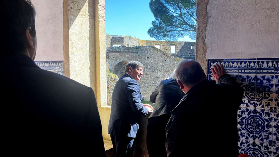 Eurico Brilhante Dias durante a visita ao Convento de Cristo, em Tomar