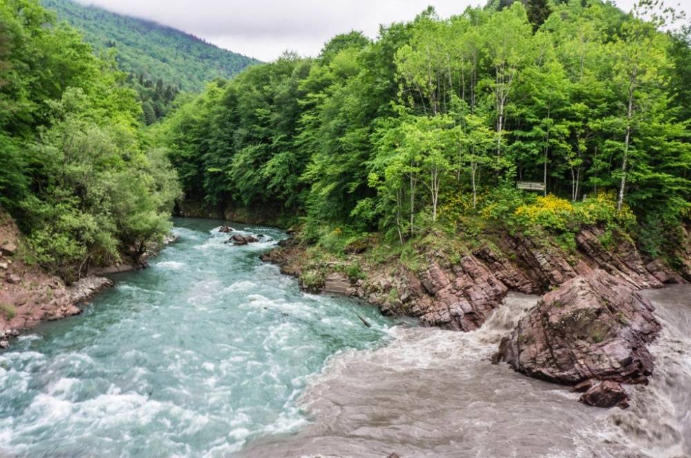 16 lugares fantásticos onde as águas dos rios se encontram mas não se ...