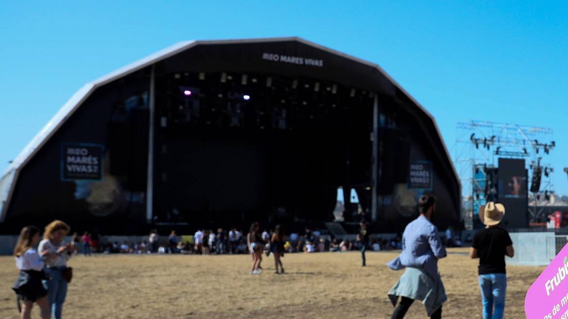 Festival goers during the third and last day of the Marés Vivas Festival 2018, in Vila Nova de Gaia, Portugal, 22 July 2018. MANUEL FERNANDO ARAÙJO/LUSA