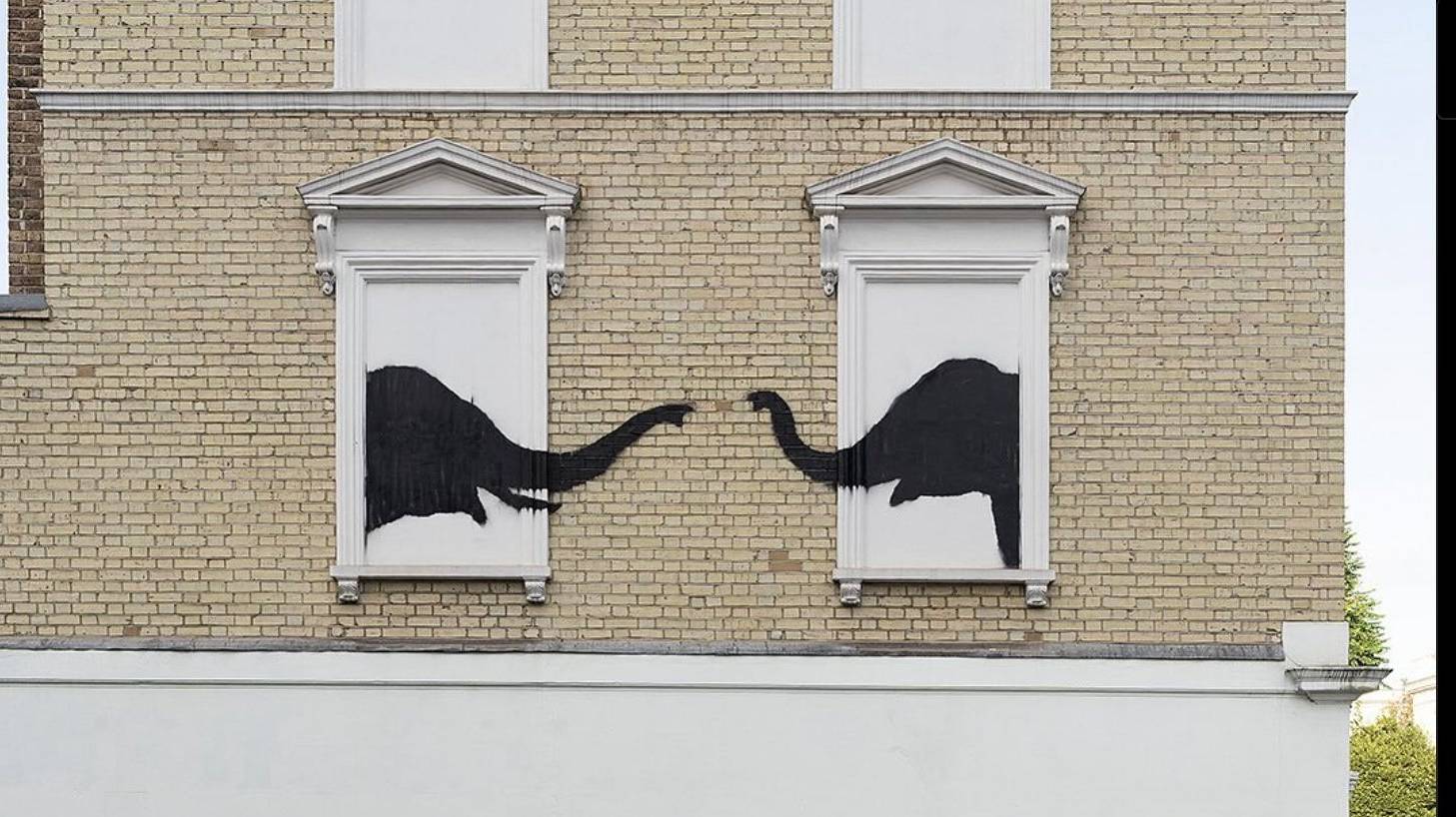 Pintura de Banksy, retratando dois elefantes (print Instagram)