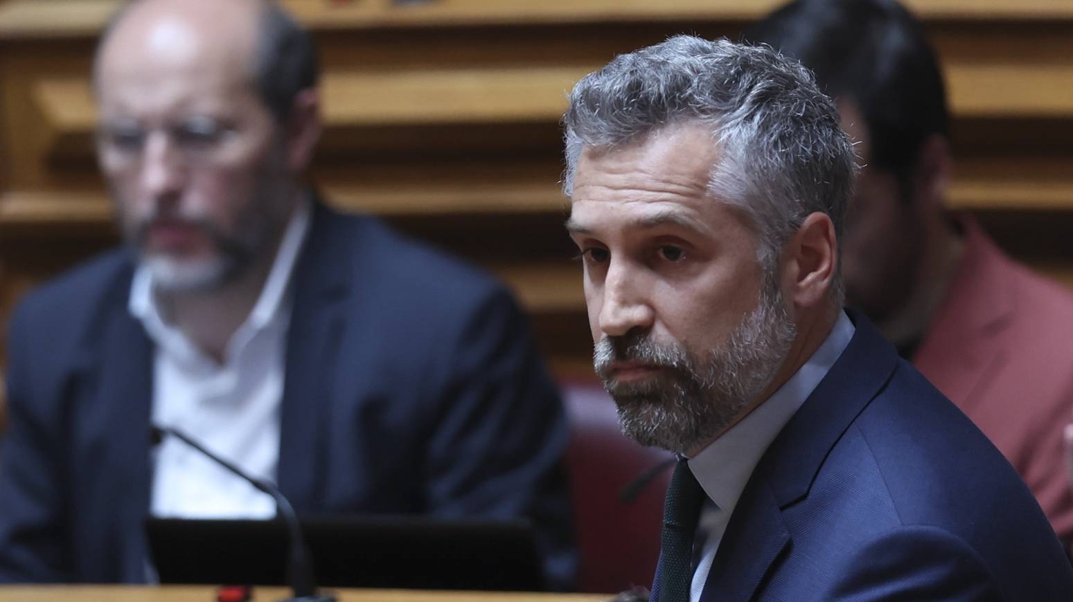 O deputado e secretário-geral do Partido Socialista (PS), Pedro Nuno Santos, intervém durante o debate parlamentar com a presença do primeiro-ministro, Luís Montenegro (ausente na foto), na Assembleia da República, em Lisboa, 26 junho de 2024. ANTÓNIO COTRIM/LUSA