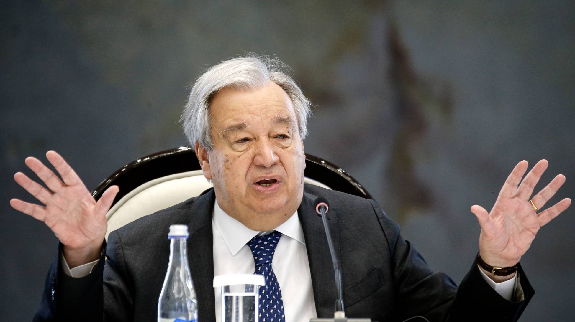 epa11451704 United Nations Secretary-General Antonio Guterres gestures as he speaks during a meeting with Kyrgyz President Sadyr Japarov (not pictured) in Bishkek, Kyrgyzstan, 02 July 2024. The UN Secretary General is on an official visit to Kyrgyzstan.  EPA/IGOR KOVALENKO