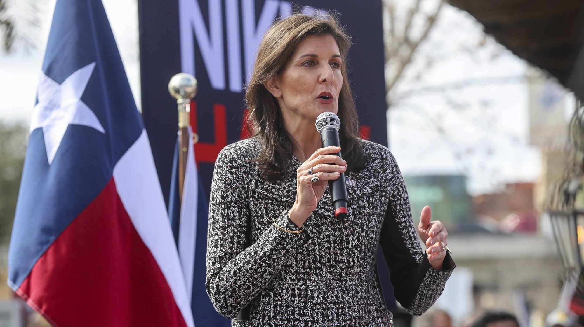 epa11159546 Republican US presidential candidate Nikki Haley speaks during a meet and greet at the Viva Villa in San Antonio, Texas, USA, 16 February 2024. The event was another stop of Haley&#039;s presidential campaign tour for the 2024 presidential election.  EPA/ADAM DAVIS