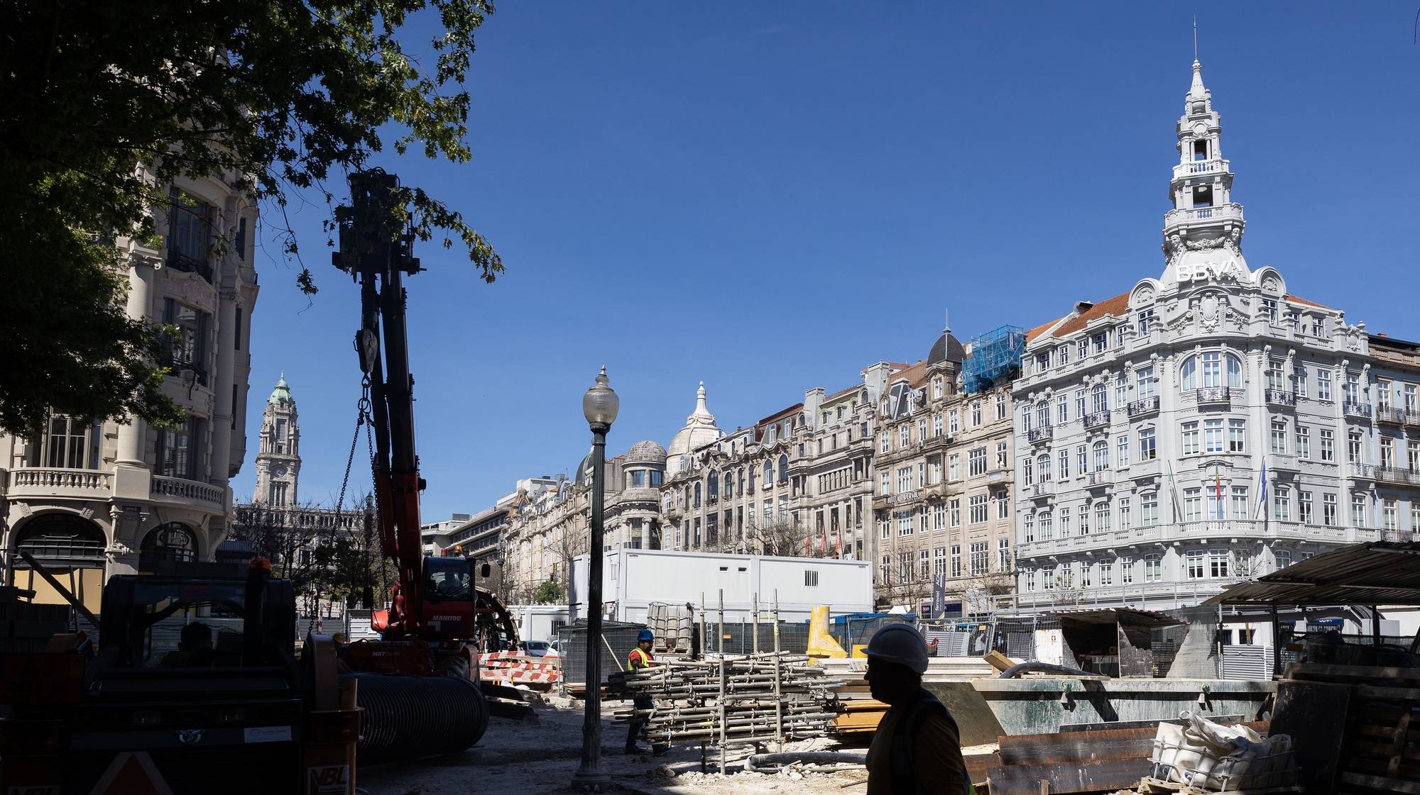 Conclusão da escavação do túnel do Metro do Porto entre o Jardim do Carregal e a Praça da Liberdade da Linha Rosa, no Porto, 8 de maio de 2025. JOSÉ COELHO/LUSA