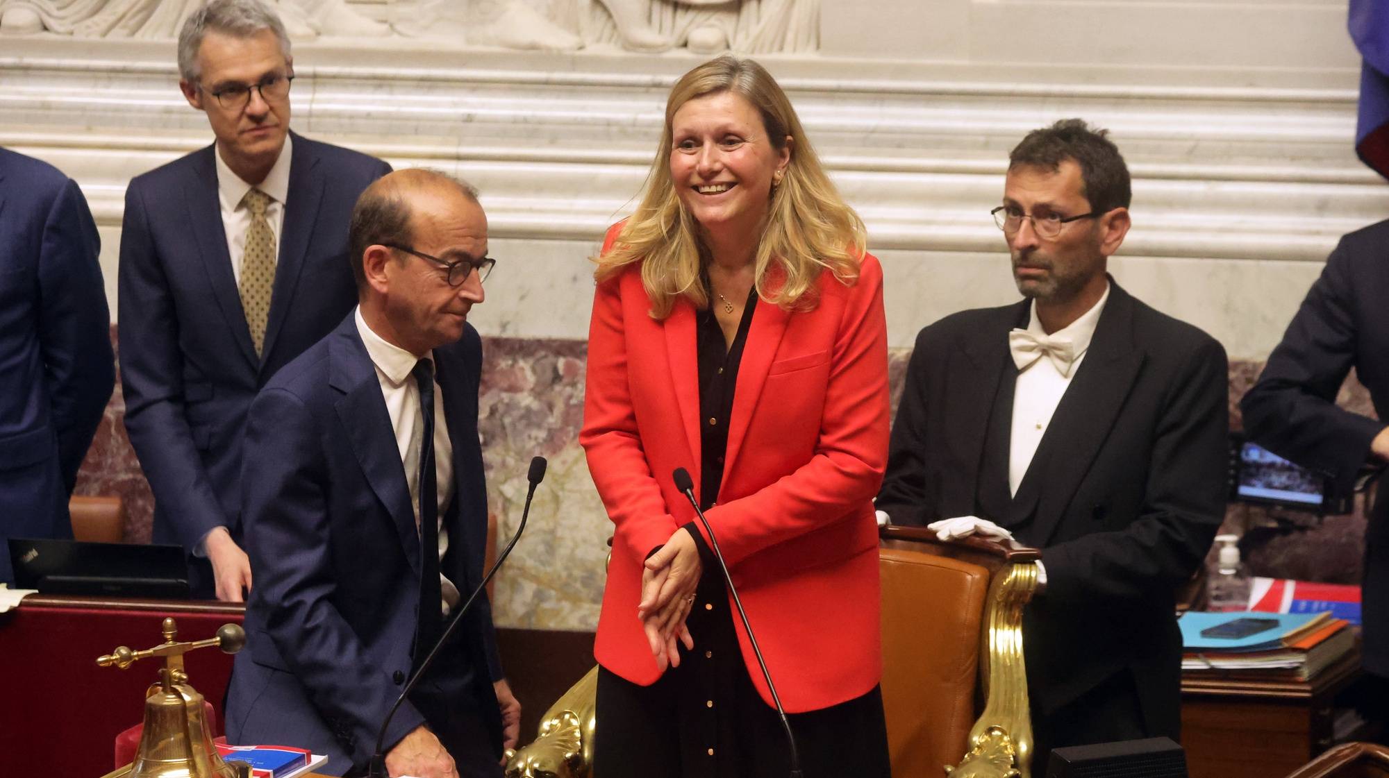 epa11486138 French Member of Parliament (MP) for the Renaissance ruling party and newly reelected National Assembly president Yael Braun-Pivet (C) delivers a speech after being reelected following the third round vote to elect the new president of the French Parliament in Paris, France, 18 July 2024. This is the first session at the French parliament after French President Emmanuel Macron accepted the resignation of Prime Minister Gabriel Attal.  EPA/TERESA SUAREZ