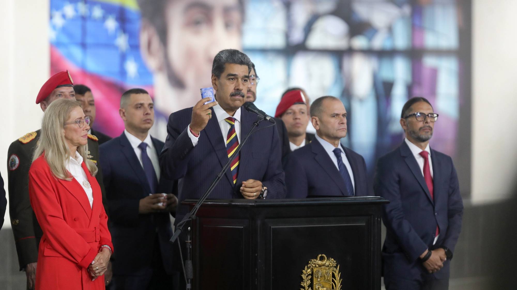 epa11540962 A handout photo made available by Prensa Miraflores of Venezuelan President Nicolas Maduro (C) speaking during a press conference at the Supreme Court of Justice in Caracas, Venezuela, 09 August 2024. Maduro considered the absence of the main opposition candidate, Edmundo GonzÃ¡lez Urrutia, in the judicial review process of the July 28 elections whose official result declared a victory for chavismo to be &#039;scandalous.&#039; The review is being conducted by the Supreme Court of Justice (TSJ) at the request of the president.  EPA/Prensa Miraflores HANDOUT ONLY AVAILABLE TO ILLUSTRATE THE ACCOMPANYING NEWS (MANDATORY CREDIT)HANDOUT EDITORIAL USE ONLY/NO SALES