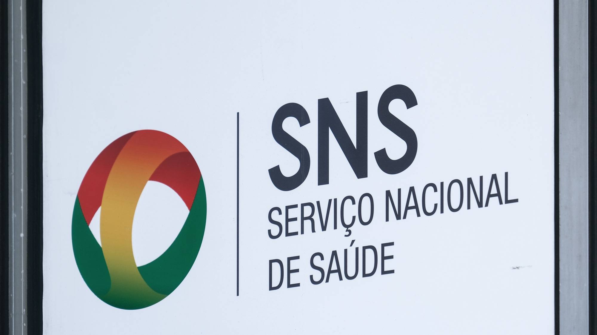 Logótipo do Serviço Nacional de Saúde (SNS), em Lisboa, 07 de julho de 2022. MÁRIO CRUZ/LUSA