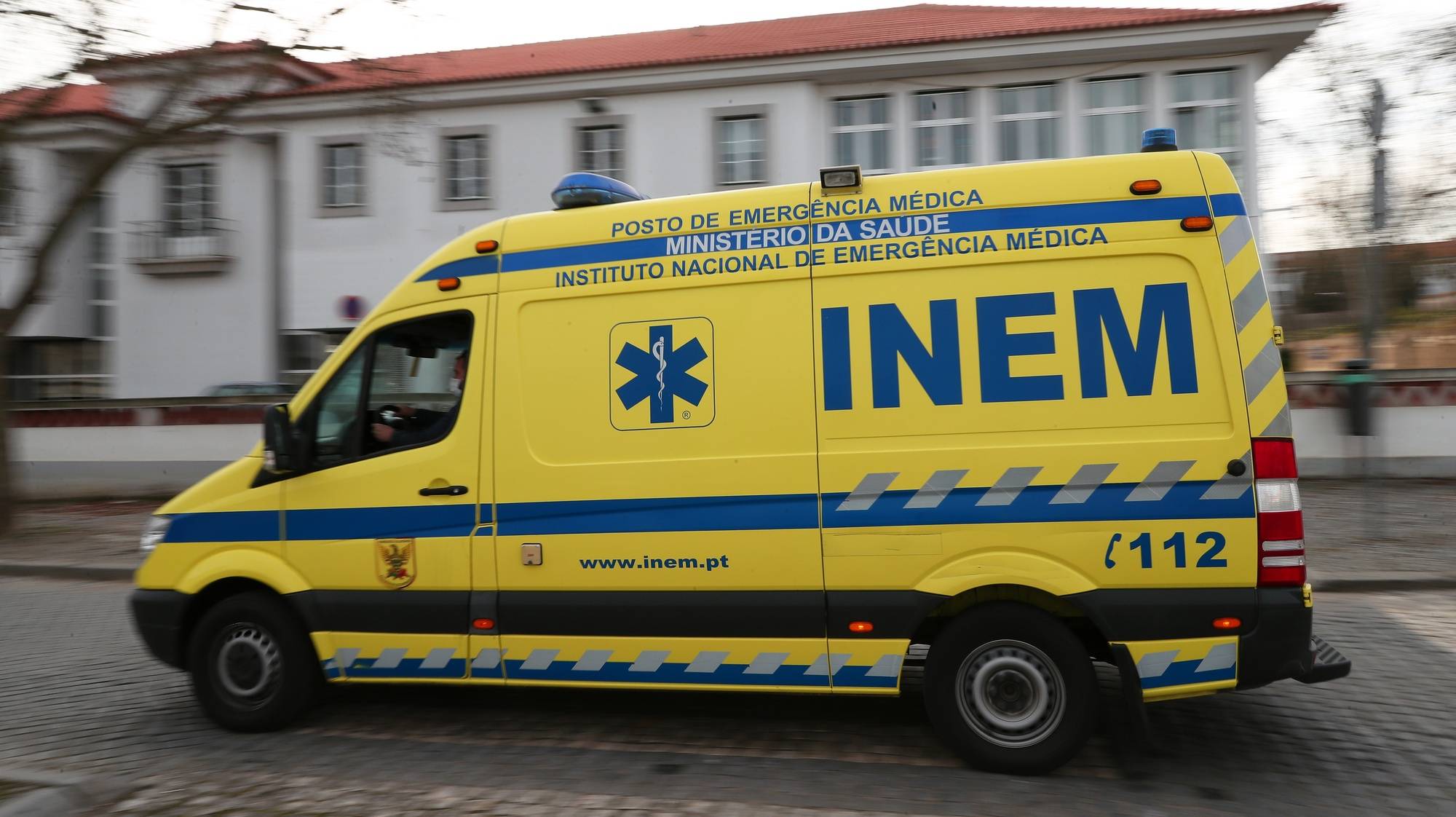 Ambulância do INEM