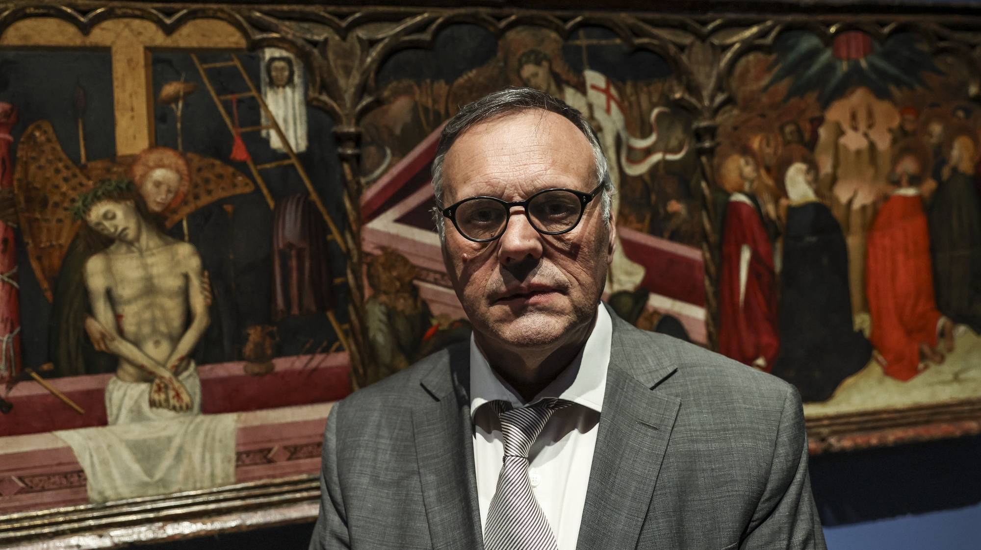 O diretor do Museu Nacional de Arte Antiga, Joaquim Caetano, durante a visita de imprensa à Exposição &quot;Barcelona Gótica - Obras do Museu Diocesano e da Catedral de Barcelona&quot;, Lisboa, 19 de abril de 2023. CARLOS M. ALMEIDA/LUSA