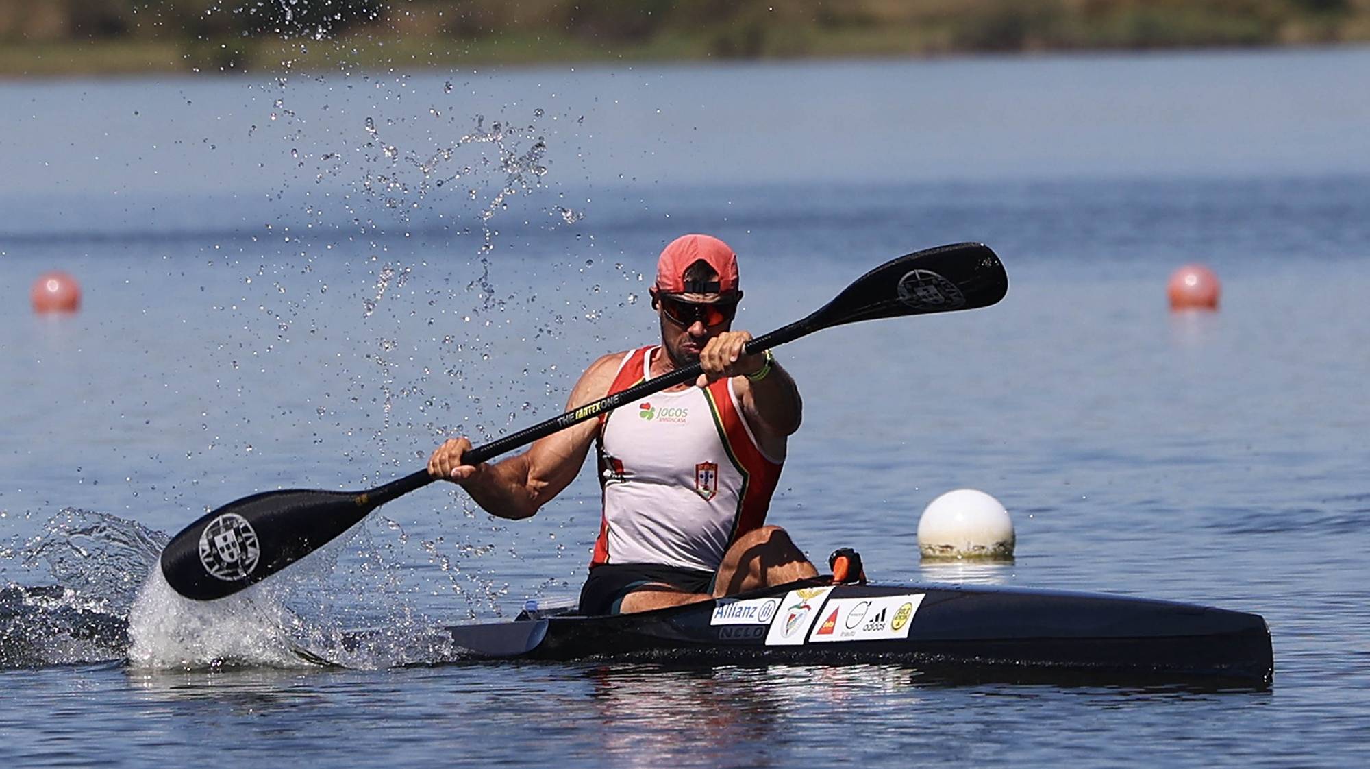 O canoísta Fernando Pimenta treina na Barragem do Maranhão, durante um estágio para os Jogos Olímpicos Paris2024, onde disputa a categoria K1 1.000 metros, na vila de Avis, Portalegre, 02 de julho de 2024. Os Jogos disputam-se de 26 de julho a 11 de agosto, com as eliminatórias e os quartos de final da prova que vai disputar a acontecerem em 07 de agosto, e as semifinais e final três dias depois. O atleta quer tentar dar uma alegria aos portugueses, admitindo que lhe passa pela cabeça ser o primeiro luso a conquistar três medalhas em Jogos Olímpicos. (ACOMPANHA TEXTO E 09 DE JULHO DE 2024). NUNO VEIGA/LUSA