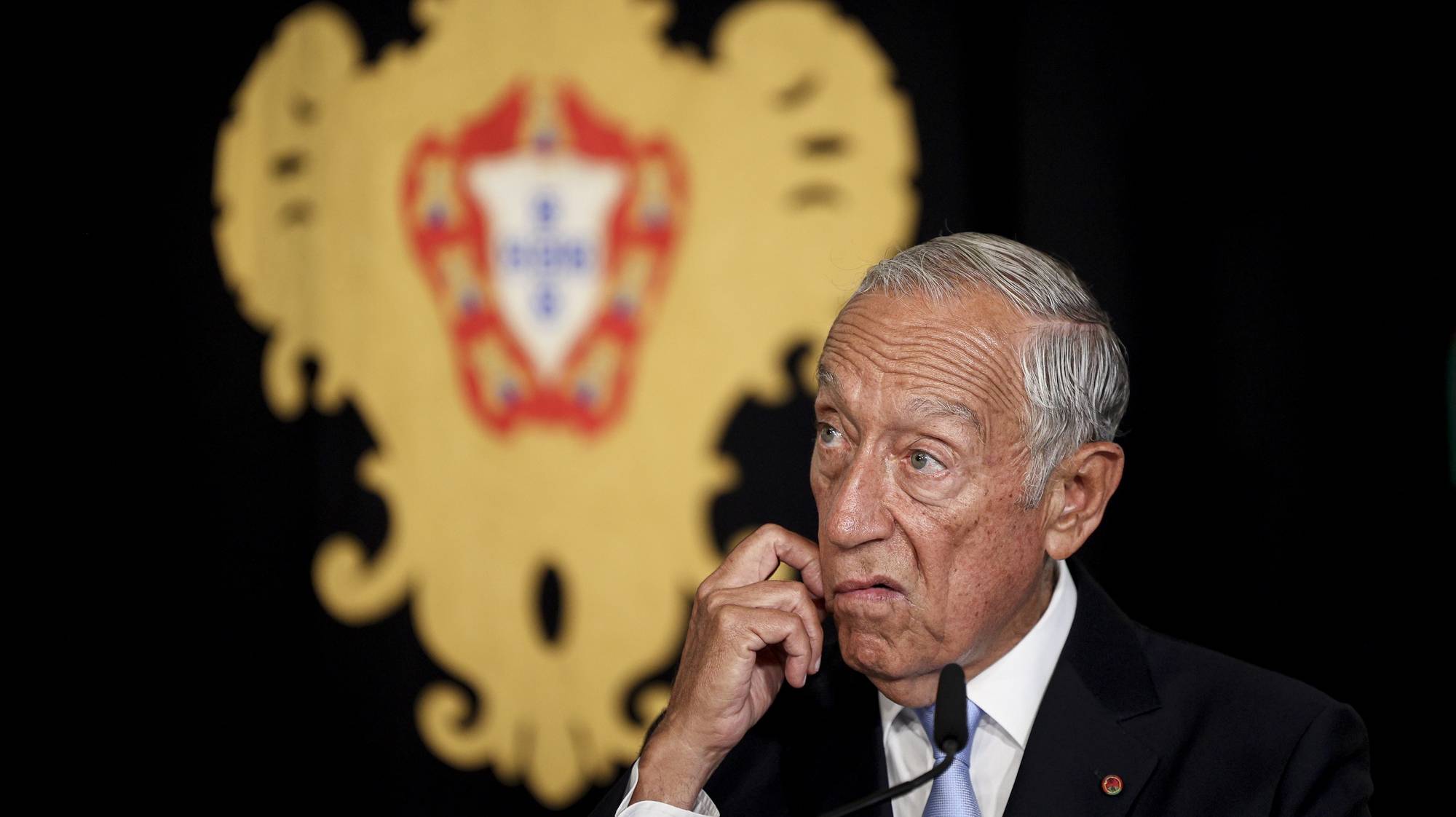 epa11479825 Portugal&#039;s President Marcelo Rebelo de Sousa holds a joint press conference with Mauritius&#039; president after a meeting at Belem Palace in Lisbon, Portugal, 15 July 2024. Mauritius&#039; president is on an official visit to Portugal.  EPA/FILIPE AMORIM