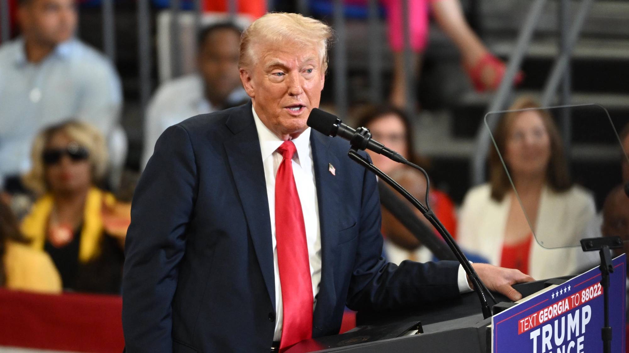 epa11523817 Republican presidential candidate Donald J. Trump speaks during a campaign rally at the Georgia State Convocation Center in Atlanta, Georgia, USA, 03 August 2024.  EPA/EDWARD M. PIO RODA