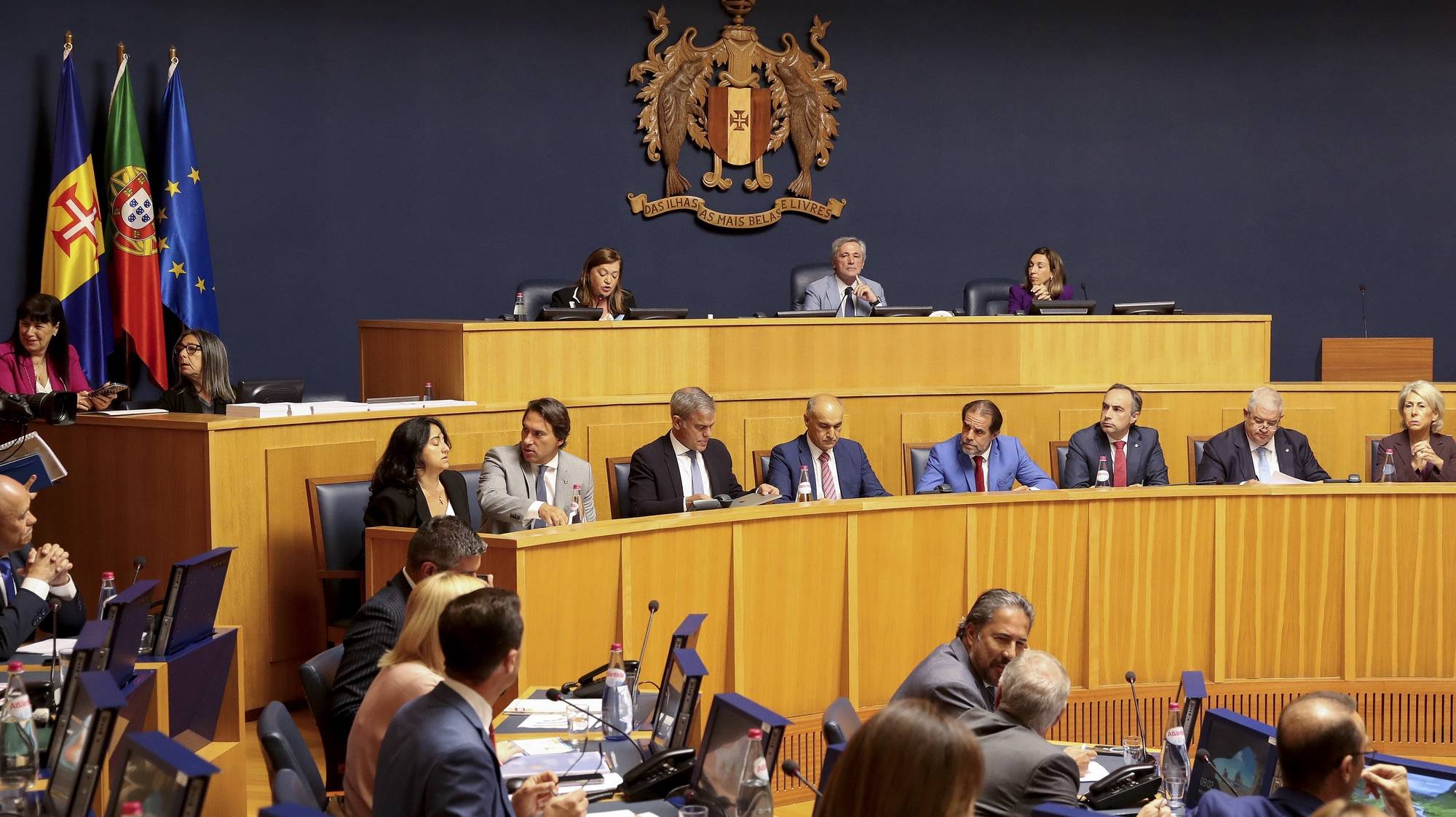 Miguel Albuquerque, presidente do XV Governo Regional da Madeira, esta manhã durante o debate do programa do XV Governo Regional da Madeira na Assembleia Legislativa da Madeira no Funchal, 18 de junho de 2024. HOMEM DE GOUVEIA/LUSA