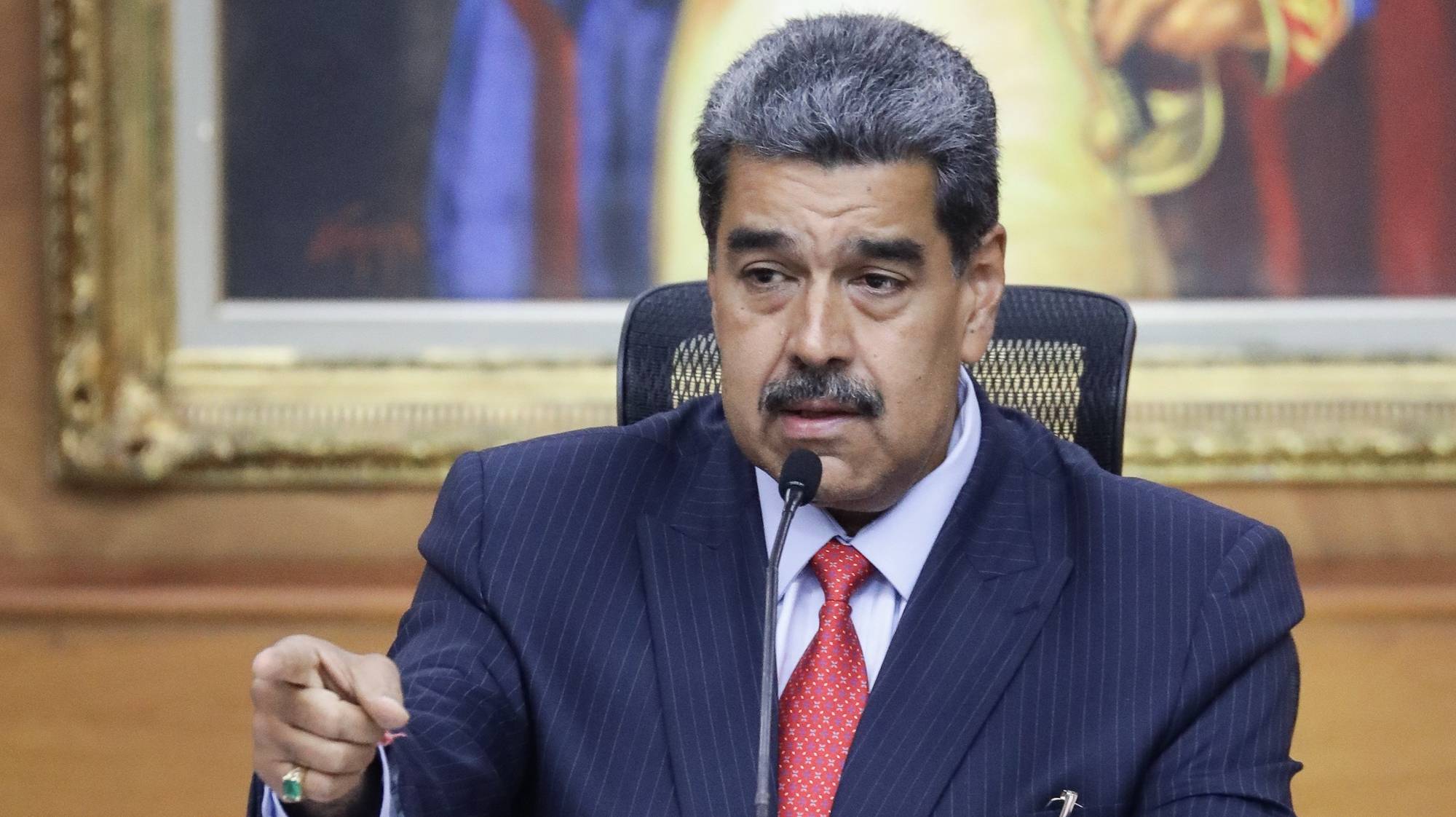 epa11513890 Venezuelan President Nicolas Maduro speaks during a press conference at the Miraflores Palace in Caracas, Venezuela, 31 July 2024. Maduro filed an appeal, earlier on 31 July, for protection before the Electoral Chamber of the Supreme Court of Justice in which he asked to clarify &#039;everything that needs to be clarified&#039; about the 28 July presidential elections, whose official result ratified his victory despite allegations of fraud by the opposition.  EPA/RONALD PENA R