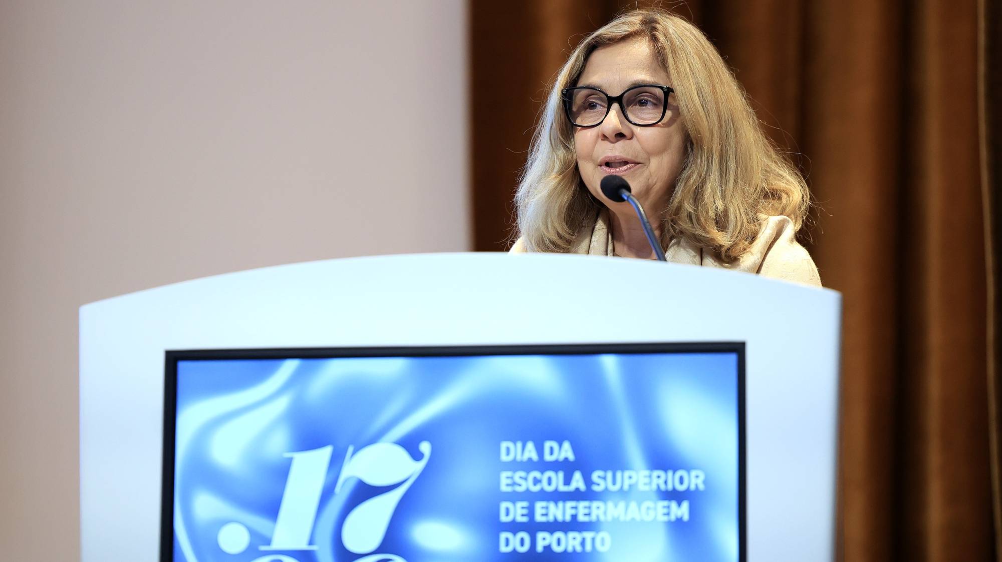 Ana Paula Martins ministra da Saúde intervém durante a sessão comemorativa dos 128 anos da Escola Superior de Enfermagem do Porto, 17 de junho de 2024. ESTELA SILVA/LUSA