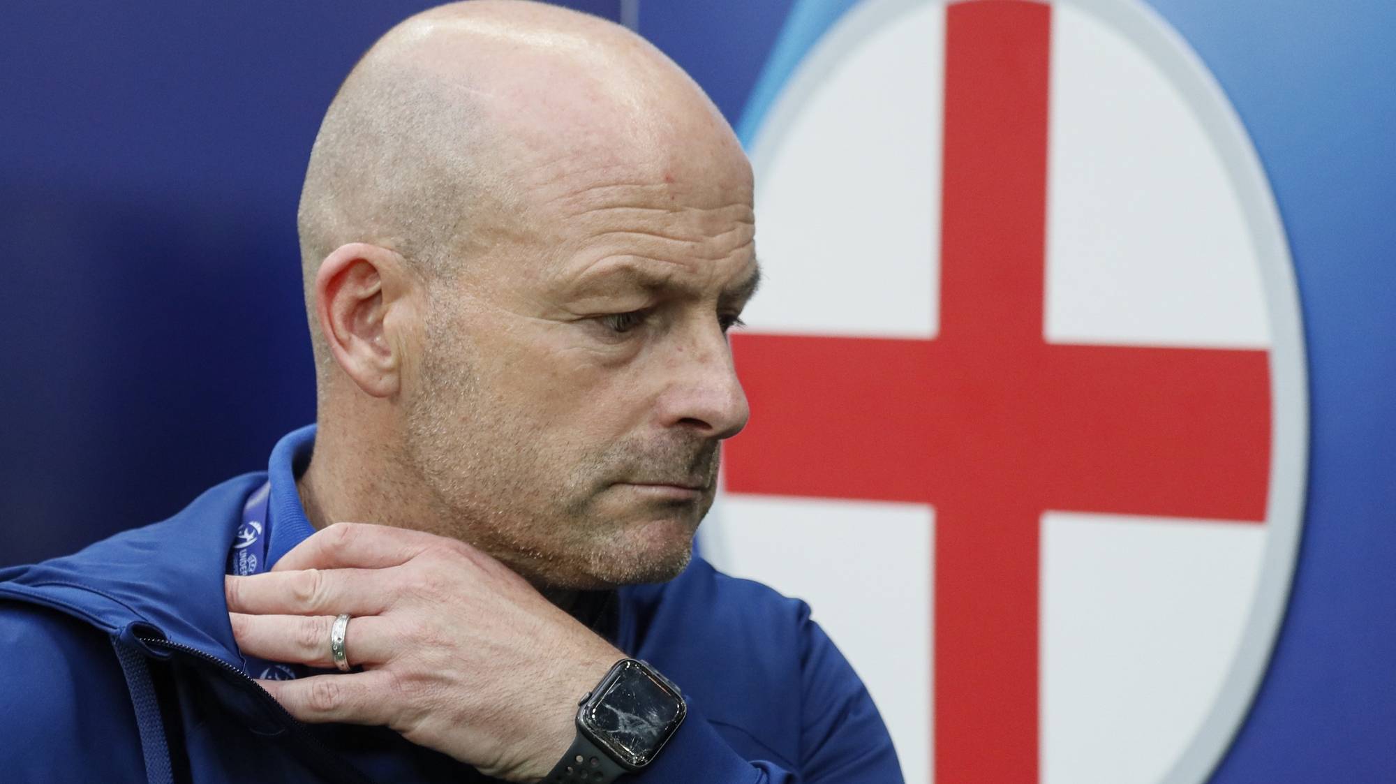 epa10734595 England head coach Lee Carsley reacts during the UEFA Under-21 Championship final match between England and Spain in Batumi, Georgia, 08 July 2023.  EPA/YURI KOCHETKOV