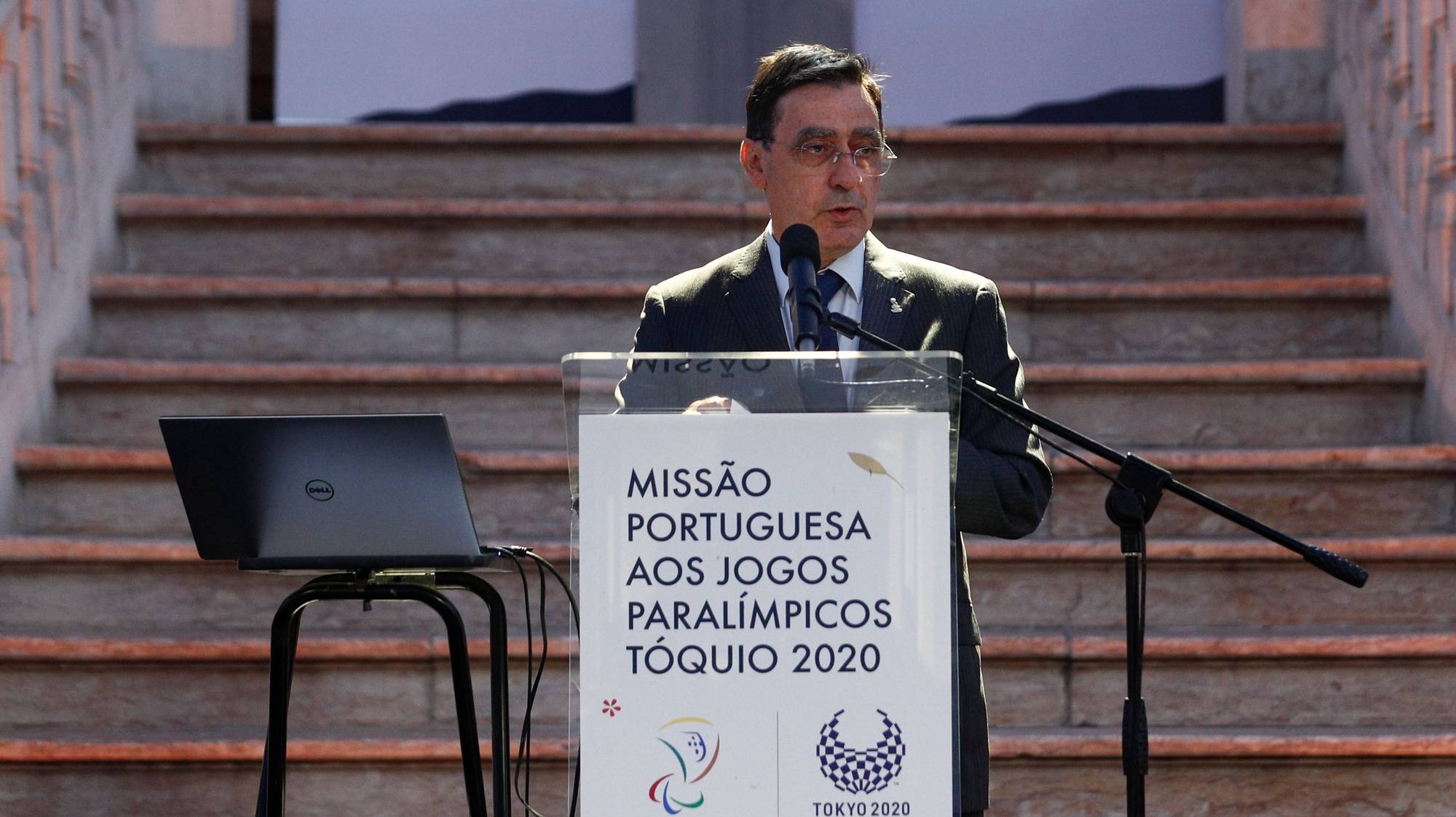 O presidente do Comité Paralímpico de Portugal, José Manuel Lourenço, discursa durante a cerimónia de apresentação da Missão Portuguesa aos Jogos Paralímpicos Tóquio 2020, com a presença dos representantes da direção da Missão Paralímpica, da comissão executiva do Comité Paralímpico de Portugal e de atletas de todas as modalidades com representação nos Jogos Paralímpicos, Loures, 16 de julho de 2021. ANTÓNIO COTRIM/LUSA
