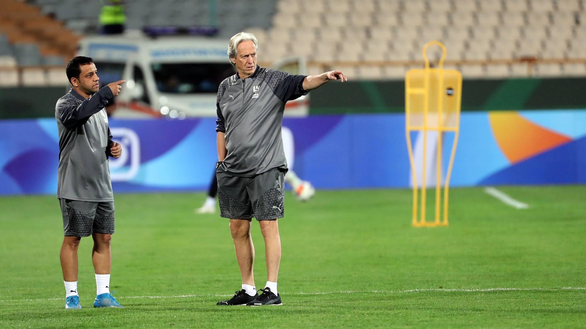 epa10895920 Al Hilal head coach Jorge Jesus during a training session of the team in Tehran, Iran, 02 October 2023. Nassaji will play against Al-Hilal in a AFC Champions League group stage match on 03 October 2023.  EPA/ABEDIN TAHERKENAREH