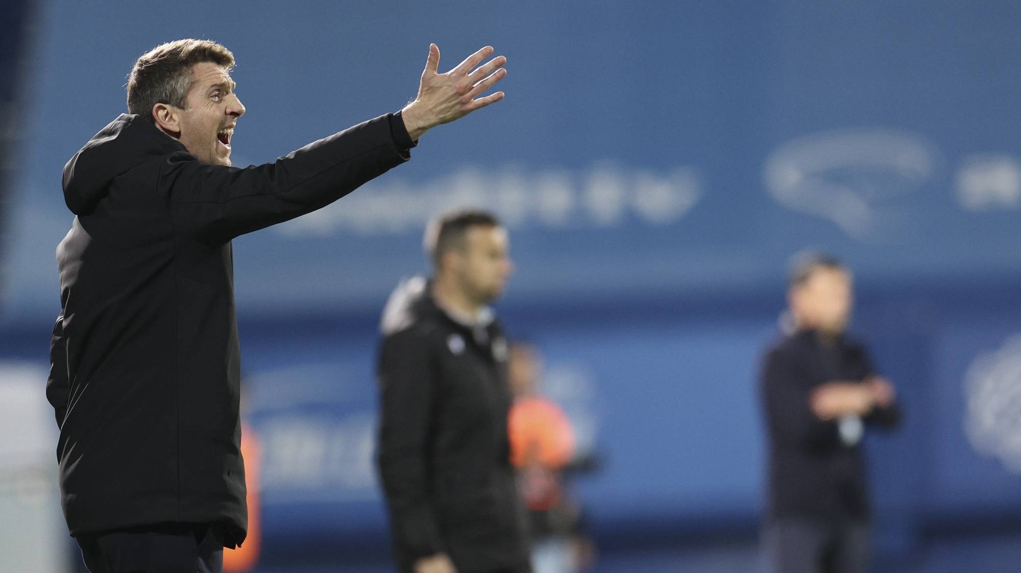 epa11252153 GD Estoril Praia head coach Vasco Seabra reacts during the Portuguese First League soccer match between GD Estoril Praia and FC Porto at Antonio Coimbra da Mota Stadium in Estoril, Portugal, 30 March 2024.  EPA/ANTONIO COTRIM