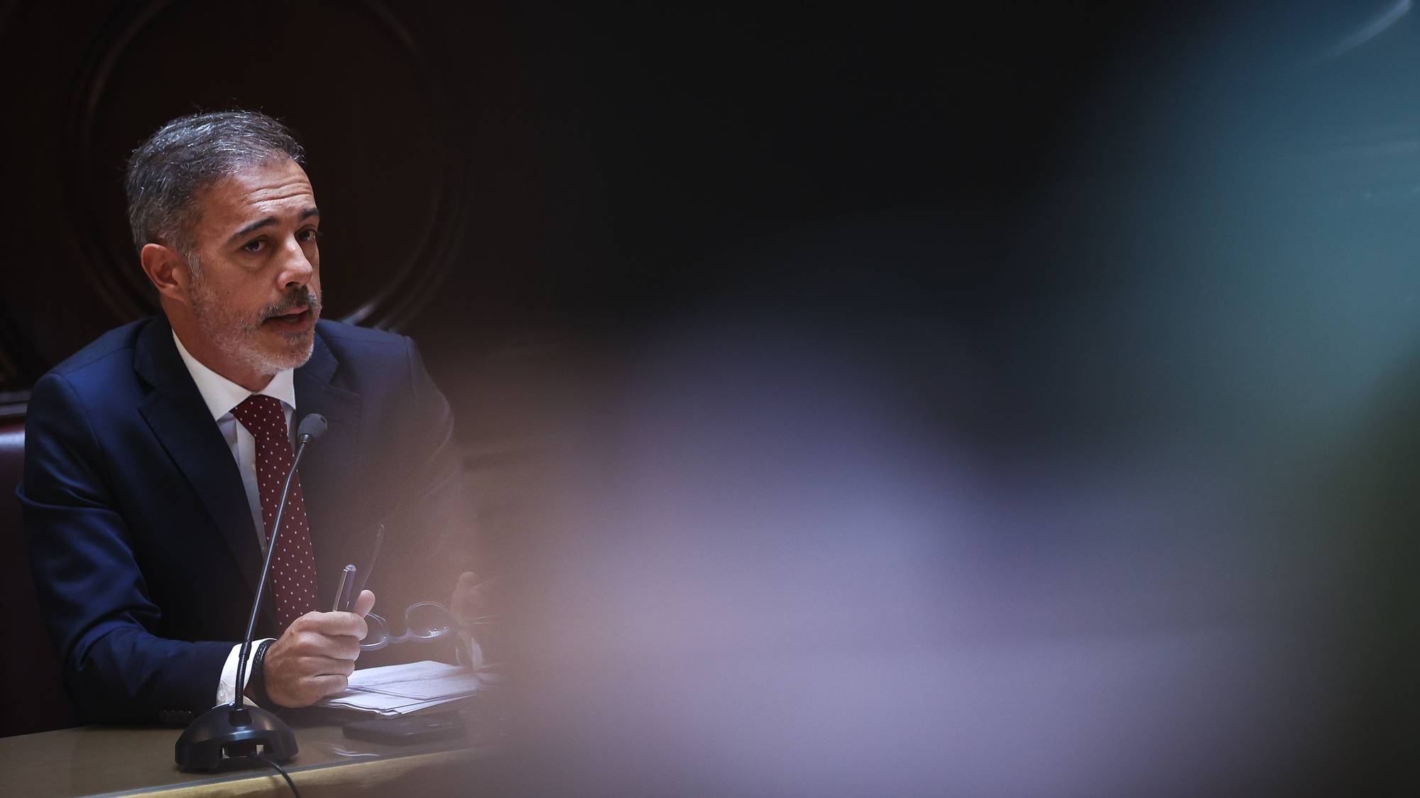 O ministro dos Assuntos Parlamentares, Pedro Duarte, durante a sua audição na Comissão de Cultura, Comunicação, Juventude e Desporto, na Assembleia da República, em Lisboa, 19 de Junho de 2024. RODRIGO ANTUNES/LUSA