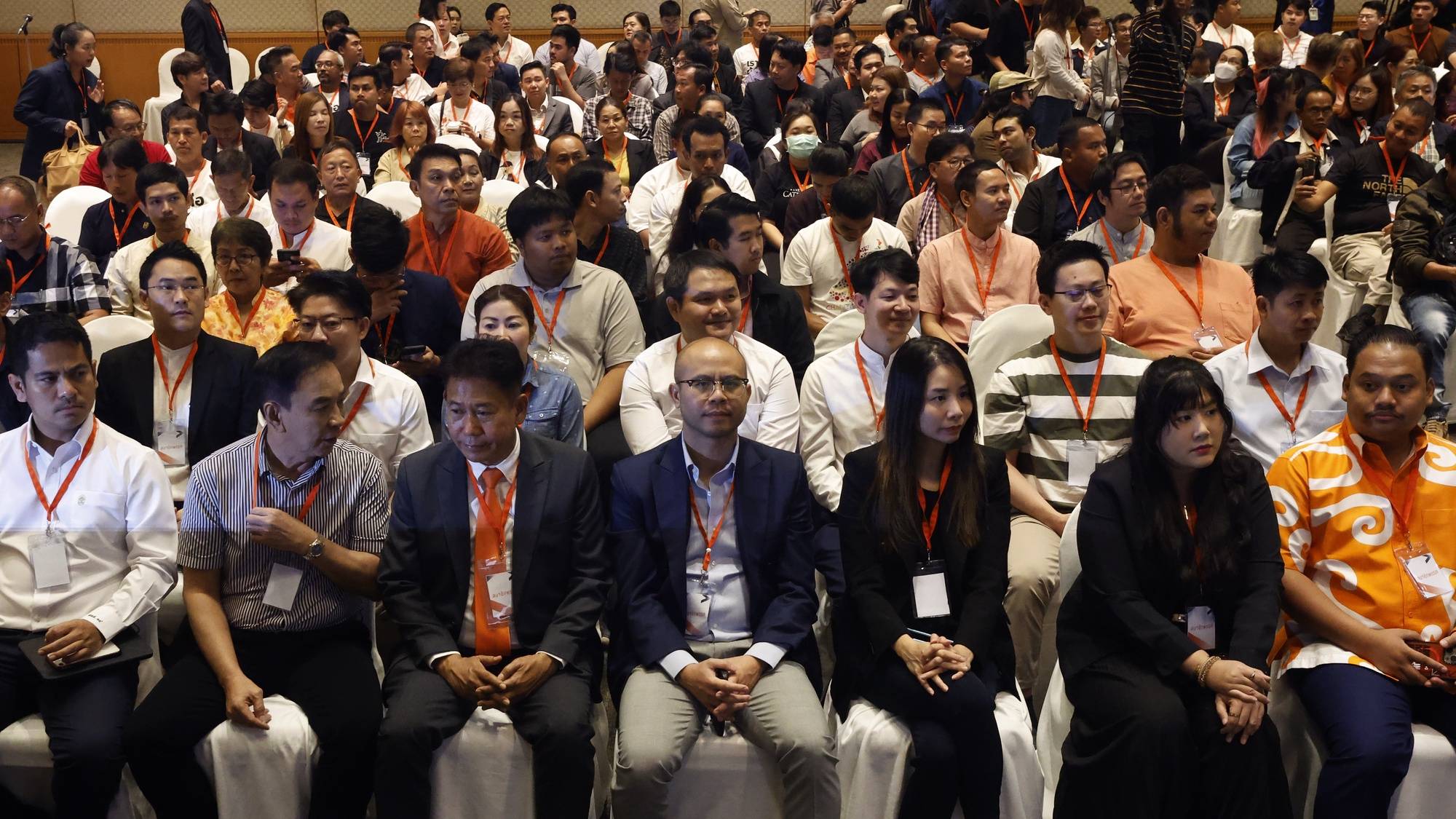 epa11538512 The remaining Members of Parliament (MPs) of the Move Forward Party attend a meeting in Bangkok, Thailand, 09 August 2024. More than 140 remaining MPs members of the former Move Forward Party joined the new political party after the Constitutional Court on 07 August 2024 ordered the dissolution of the progressive party and banned the party&#039;s leader and 11 of its executive members, including Pita Limjaroenrat from politics for ten years over the allegation that the party made an effort to overthrow the monarchy by its election campaign in the May 2023 general election to reform the royal defamation law.  EPA/NARONG SANGNAK