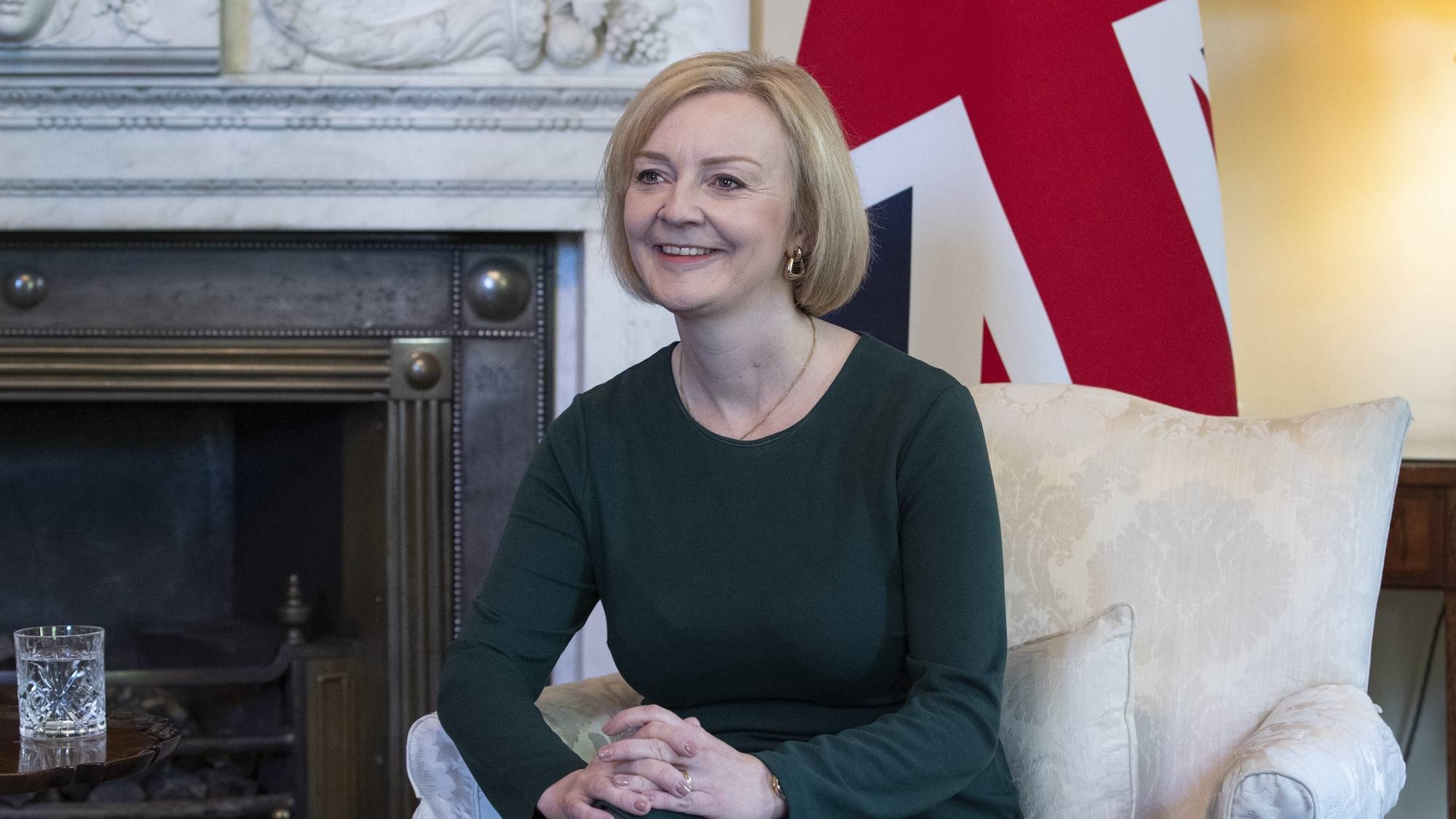 epa10217174 British Prime Minister Liz Truss meets with the Prime Minister of Denmark, Mette Frederikson (not pictured) at Number 10, Downing Street, Londond, Britain, 01 October 2022.  EPA/JOSHUA BRATT / POOL