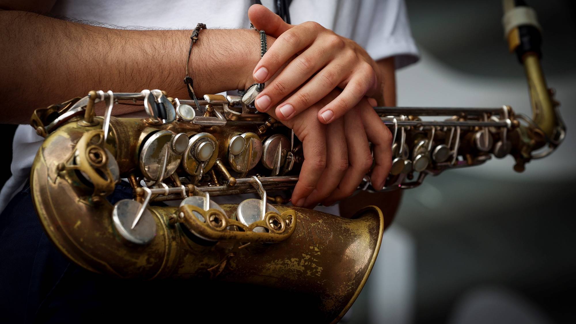 epa09358390 Spanish saxophonist Juan Jose Cabillas waits to perform onstage with the band &#039;Asier Ardaiz and Friends&#039; at the San Sebastian Jazz Festival, in San Sebastian, Spain, 22 July 2021. The 56th Jazzaldia runs from 21 to 25 July.  EPA/Javier Etxezarreta