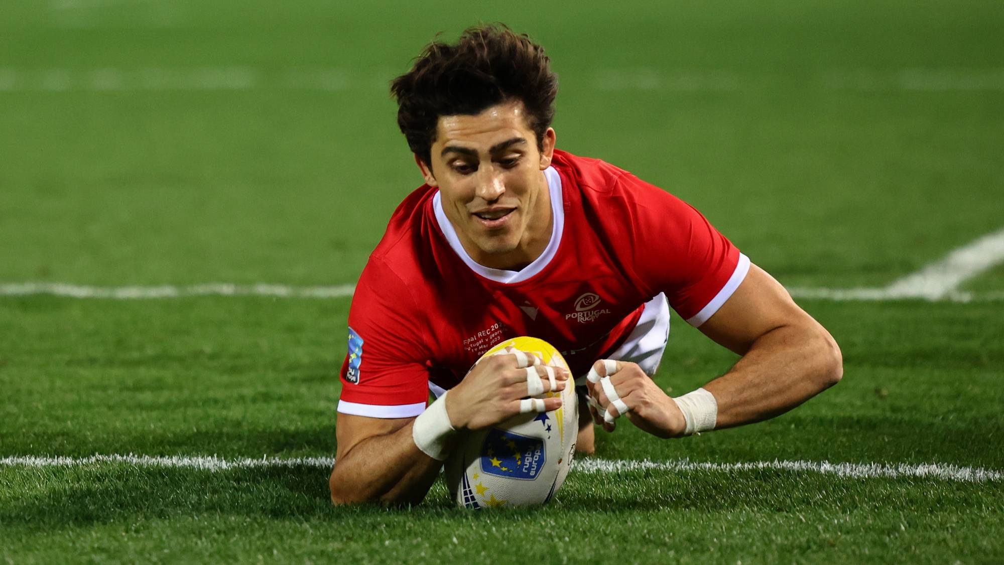 epa10532785 Portugal&#039;s player Tomas Appleton scores a try during the Rugby Europe Championship men&#039;s final match between Georgia and Portugal at Nuevo Vivero Stadium in Badajoz, Spain, 19 March 2023.  EPA/NUNO VEIGA