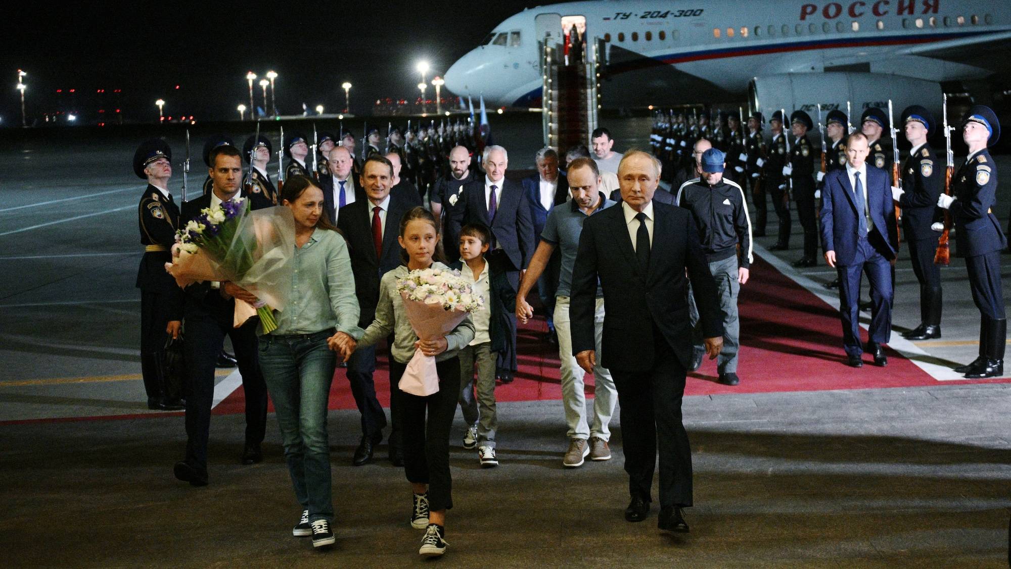 O casal Anna Dultseva e Artem Dultsev — e os filhos — foram recebidos por Vladimir Putin em Moscovo