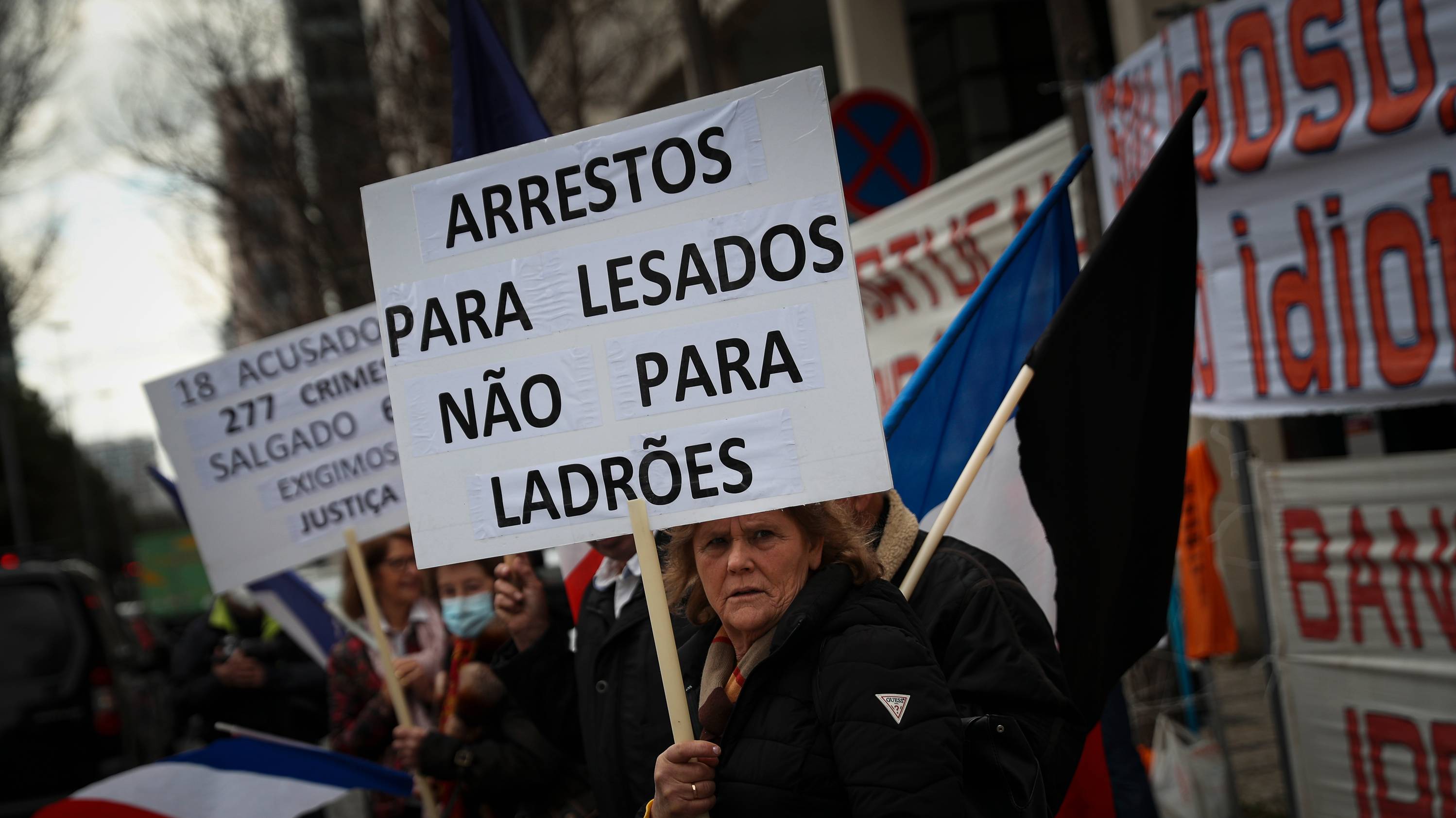 Leitura do acórdão do processo de Ricardo Salgado no âmbito da Operação Marquês, no Campus de Justiça. No exterior decorreu um protesto dos lesados do BES/Novo Banco. Lisboa, 07 de Março de 2022 FILIPE AMORIM/OBSERVADOR