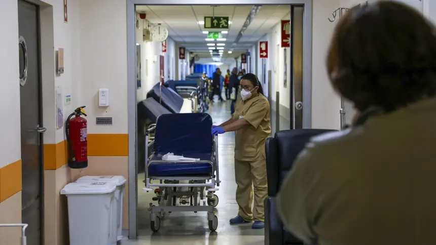 SNS acillerinde kış öncesi “tarefeiro” alarmı: Hastaneler neden bu doktorlara bağımlı?