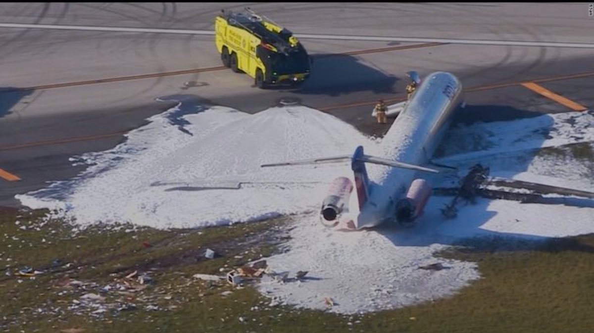 O acidente aconteceu esta terça-feira, no Aeroporto Internacional de Miami