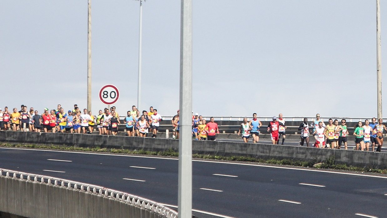 Participantes da Meia Maratona de Lisboa 2018, em Lisboa, 11 de março de 2018. NUNO FOX/LUSA
