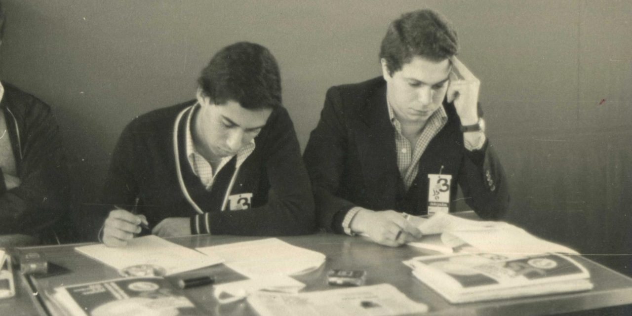 Carlos César com António Costa, nos tempos da JS, em 1978