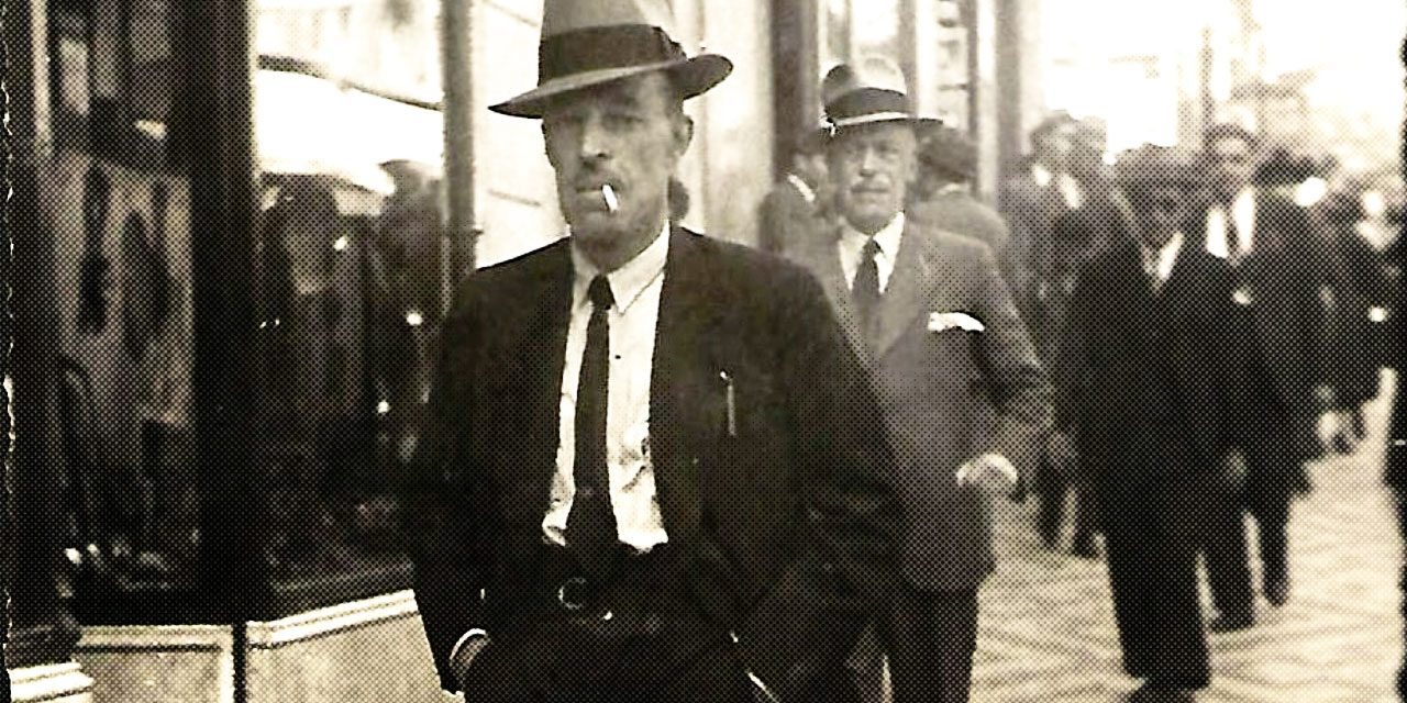 José Luiz de Saldanha Oliveira e Sousa no Chiado, em 1934, quatro anos antes de ser detido pela PVDE