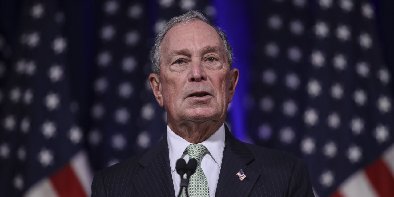 Michael Bloomberg anunciou a candidatura a meio da corrida: “É com felicidade que anuncio que sou candidato a Presidente para derrotar Donald Trump e para unir e reconstruir a América”