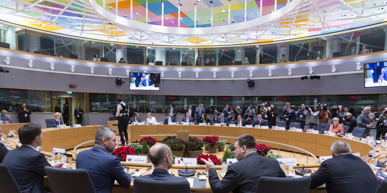 O Conselho Europeu deve discutir, esta quinta-feira, a ideia de uma emissão conjunta de dívida pública