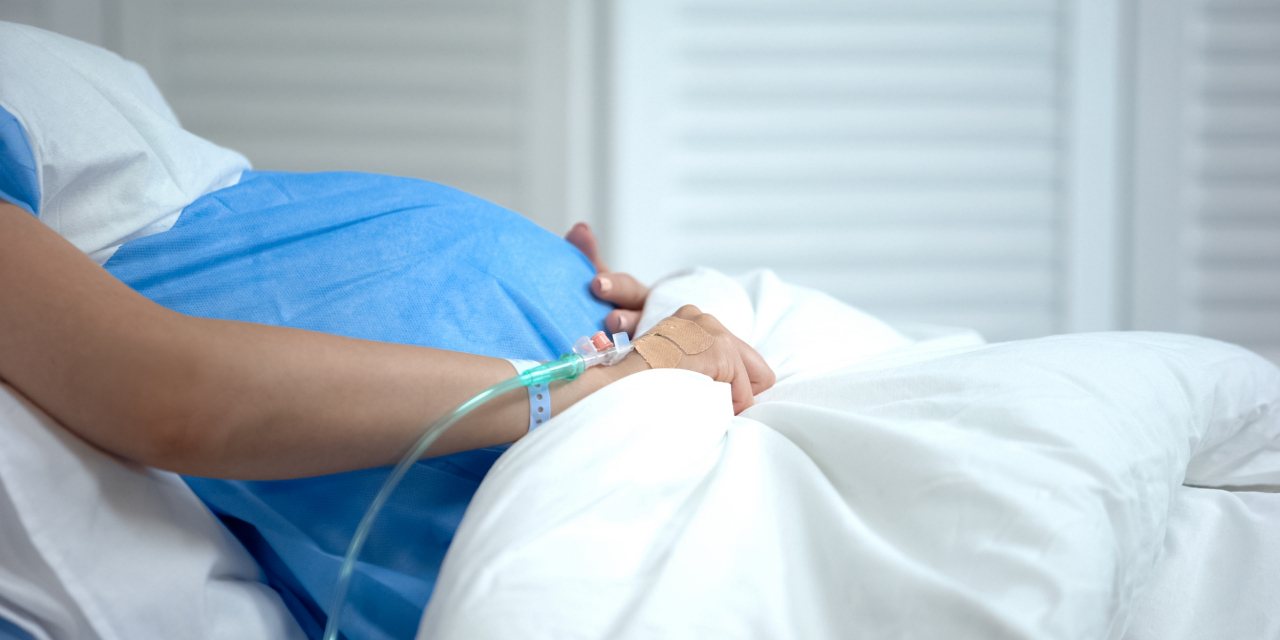 A Direção-Geral de Saúde publicou orientações sobre a forma de agir e tratar as grávidas suspeitas ou que testaram positivo à Covid-19 antes, durante e depois do parto