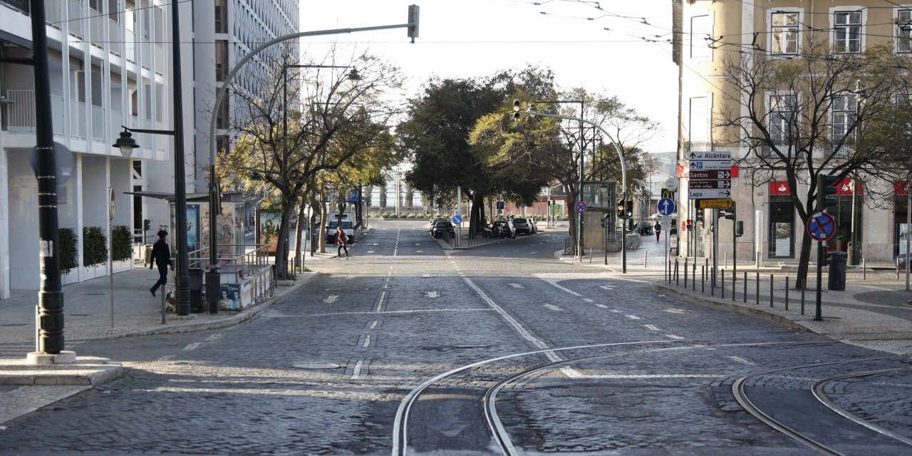No primeiro dia do estado de emergência, Lisboa apresentou-se quase deserta.
