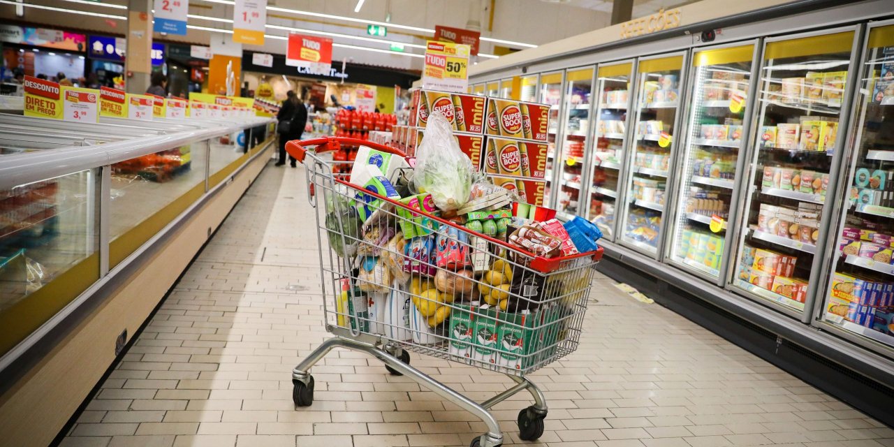 No lado dos produtos que encareceram, o destaque são os bens hortícolas, que viram o preço para o consumidor subir 7,72%, em média, em abril depois de uma queda de 1,72% em março