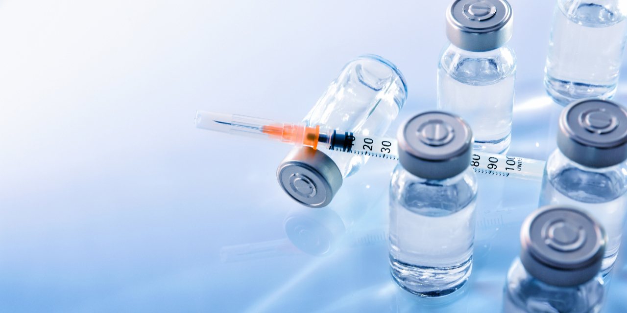 Idosos, doentes crónicos e profissionais de saúde são os principais grupos a vacinar antes da época de gripe