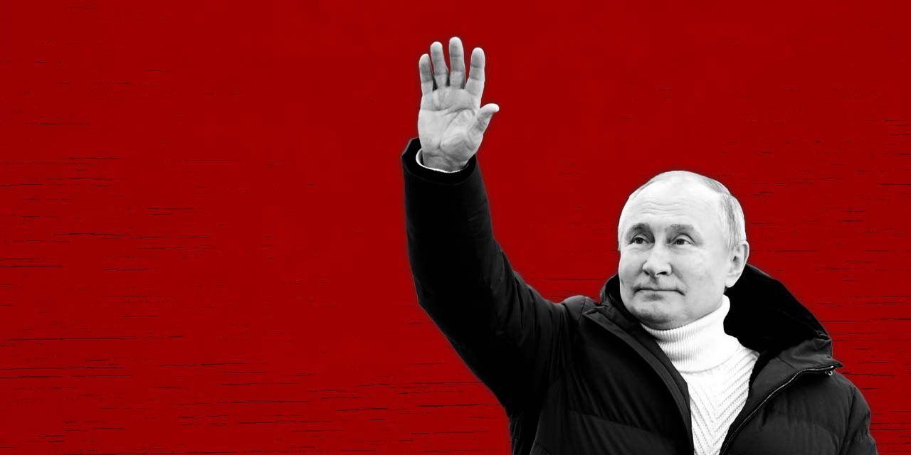 No oitavo aniversário da anexação da Crimeia, Vladimir Putin chamou a atenção com o seu puffer jacket Loro Piana de mais de 12 euros, que conjugou com uma camisola de gola alta Kiton