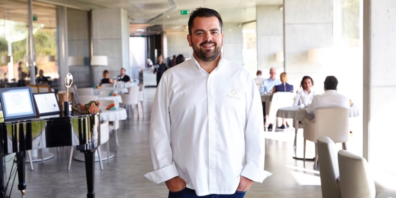 Aos 39 anos, o chef Diogo Rocha conquista a estrela verde do Guia Michelin, uma distinção que reconhece o compromisso com a sustentabilidade