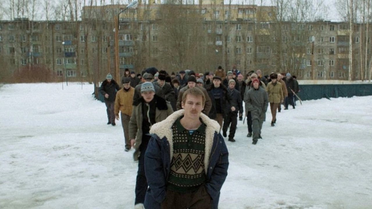 Dividida em oito episódios, a série recua até ao período da perestroika na União Soviética, debruçando-se sobre o submundo de gangues de rua da região de Tatarstan
