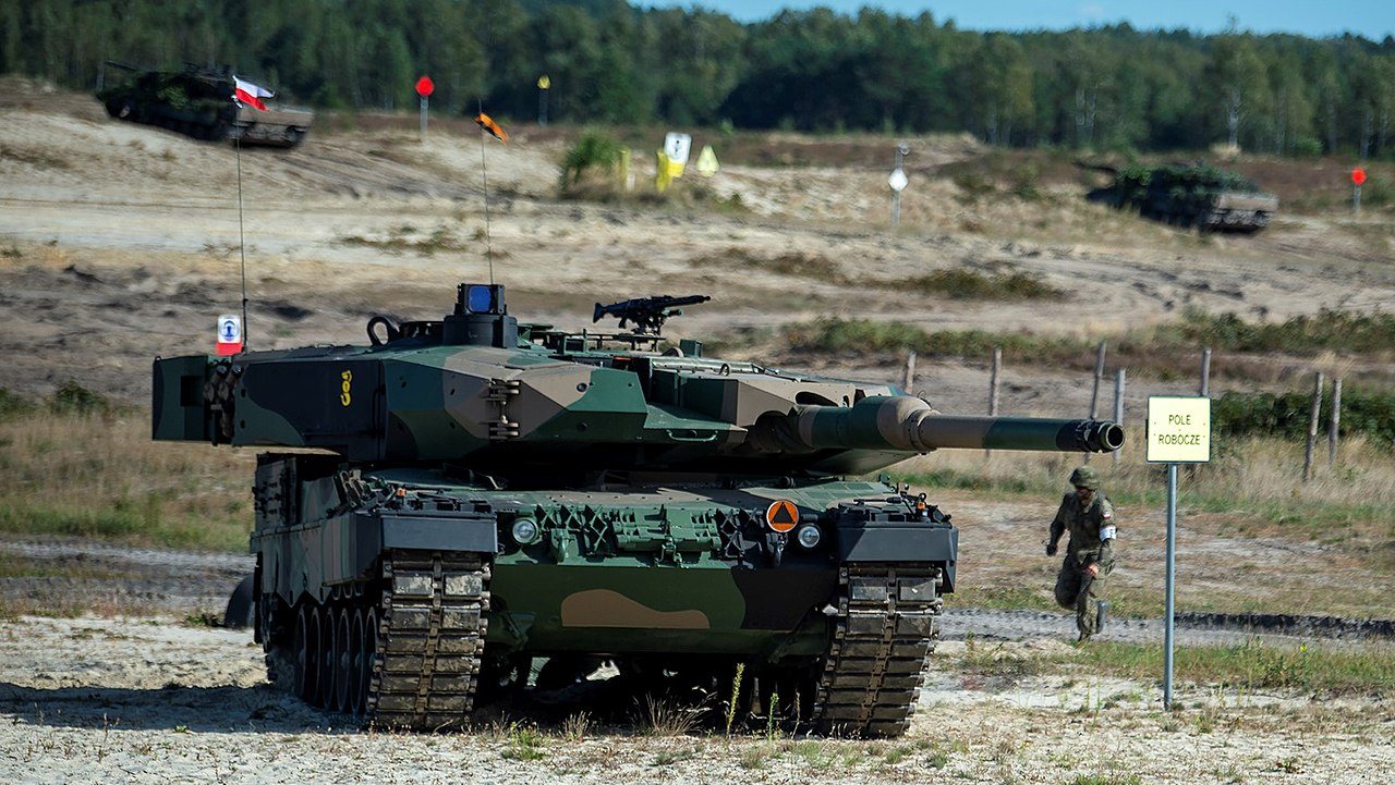 A Alemanha vai começar a treinar soldados ucranianos para aprenderem a manobrar os tanques Leopard 2