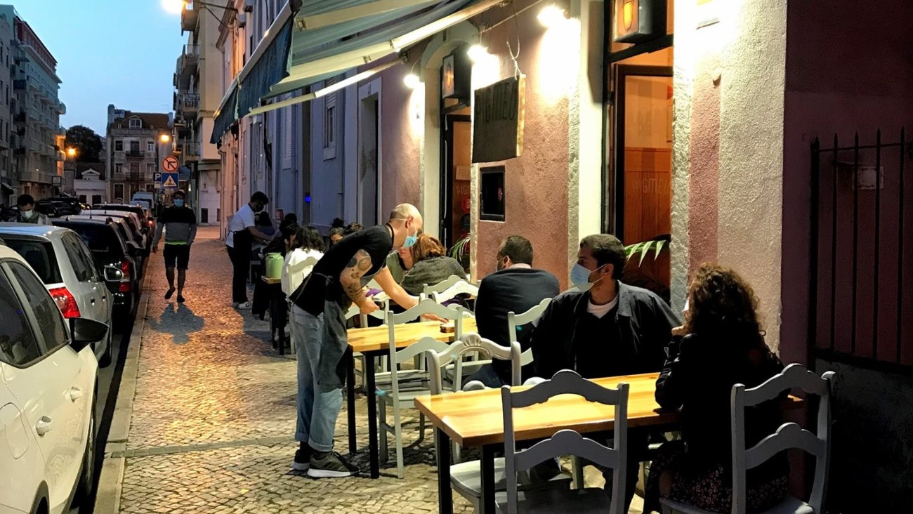 Clássicos, novidades e segredos bem guardados 27 esplanadas para desconfinar em Lisboa e Porto